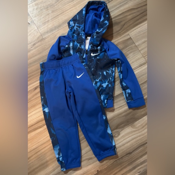 Nike Dri-FIT Blue Athletic Set - Picture 1 of 3